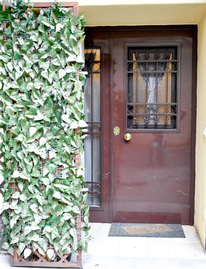 Domus Vatican Walls Apartment โรม ภายนอก รูปภาพ