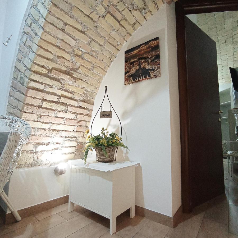 Domus Vatican Walls Apartment โรม ภายนอก รูปภาพ